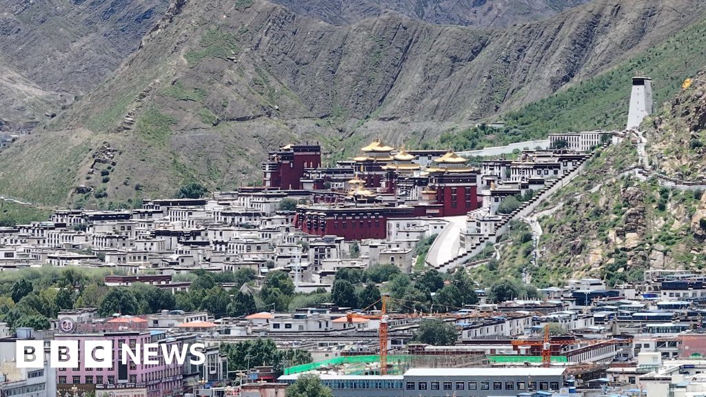 Scores dead as magnitude 7.1 tremor hits Tibet