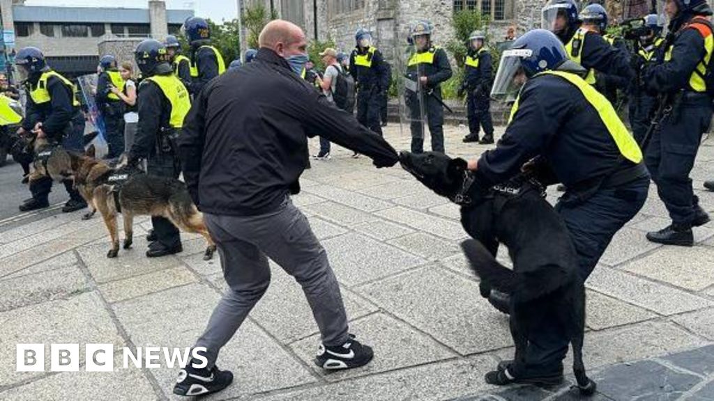 Nearly 400 arrested after six days of violence on UK streets