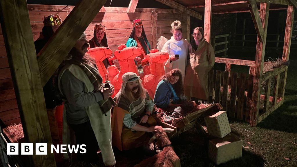 bbc.co.uk - John Devine - Farm's zoo animals and staff star in Nativity in Cambridgeshire - BBC News