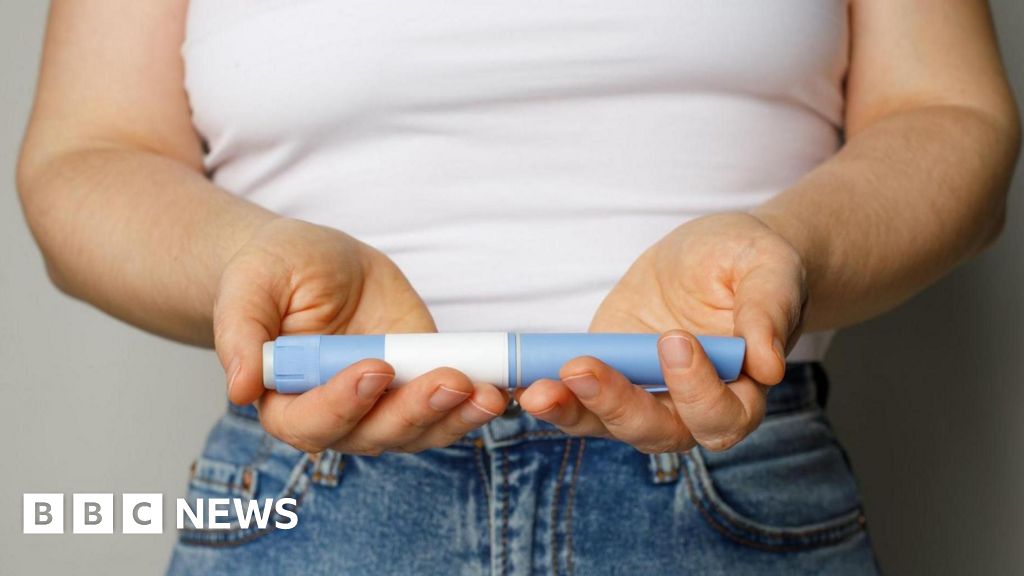 UK regulator tells doctors to watch for obesity injection misuse