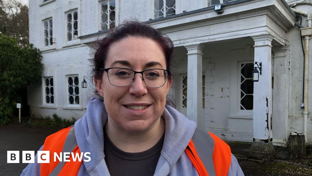 Volunteers helping former guiding centre reopen