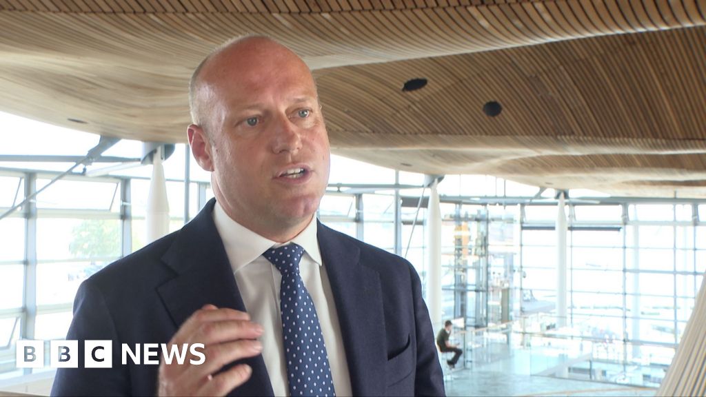 Reform Wales leader defends Farage establishment claims