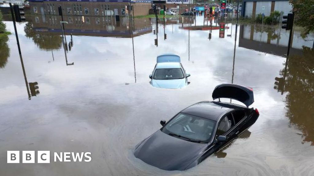 Bencana memacu investasi dalam teknologi banjir dan risiko kebakaran