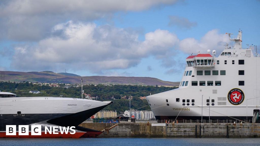 Full ferry fleet available for Isle of Man TT, minister says