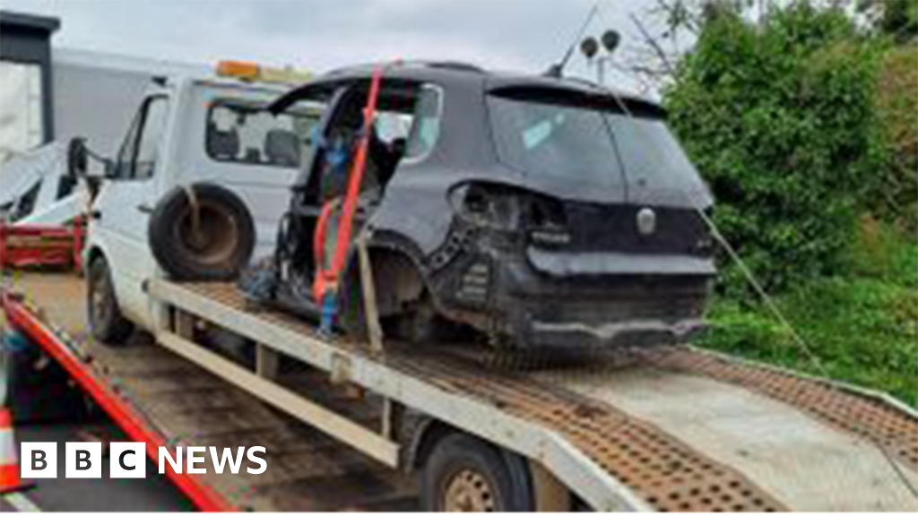 Twenty-five vehicles stopped in police crackdown