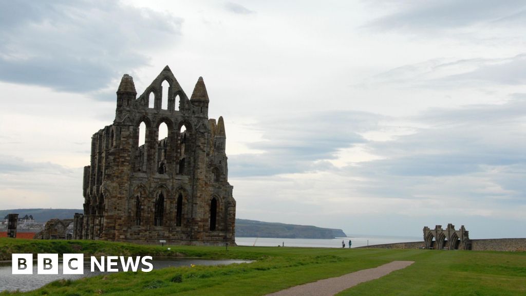 Trágico pacto: pareja mayor enfrenta la salud deteriorada y elige el fin en Whitby