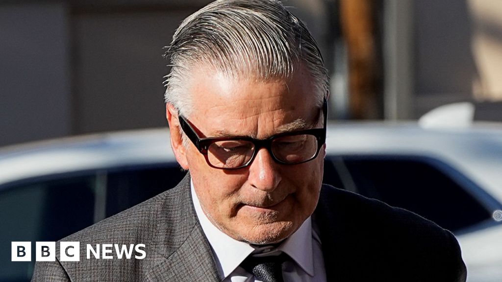 Alec Baldwin: Jurors selected in Rust shooting trial