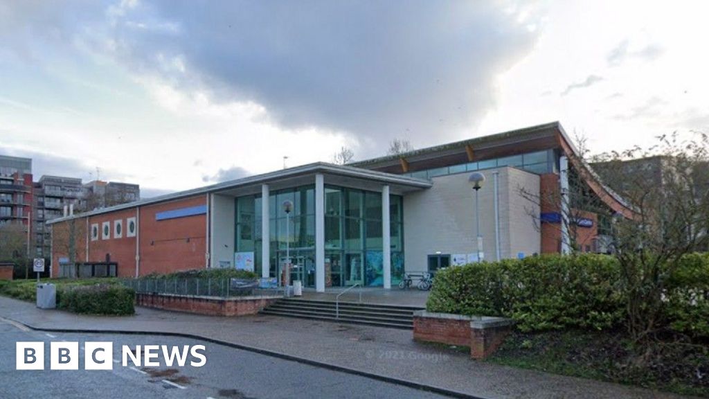 riverside-leisure-centre-to-have-1m-solar-panels-installed-bbc-news