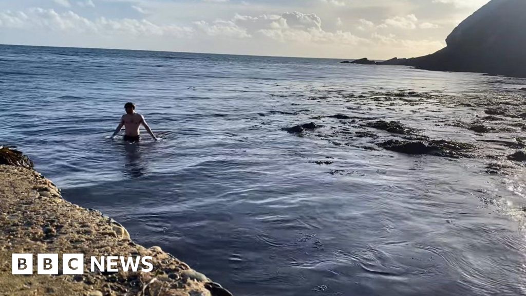 Isle of Man resident's icy challenge in grandparents' memory