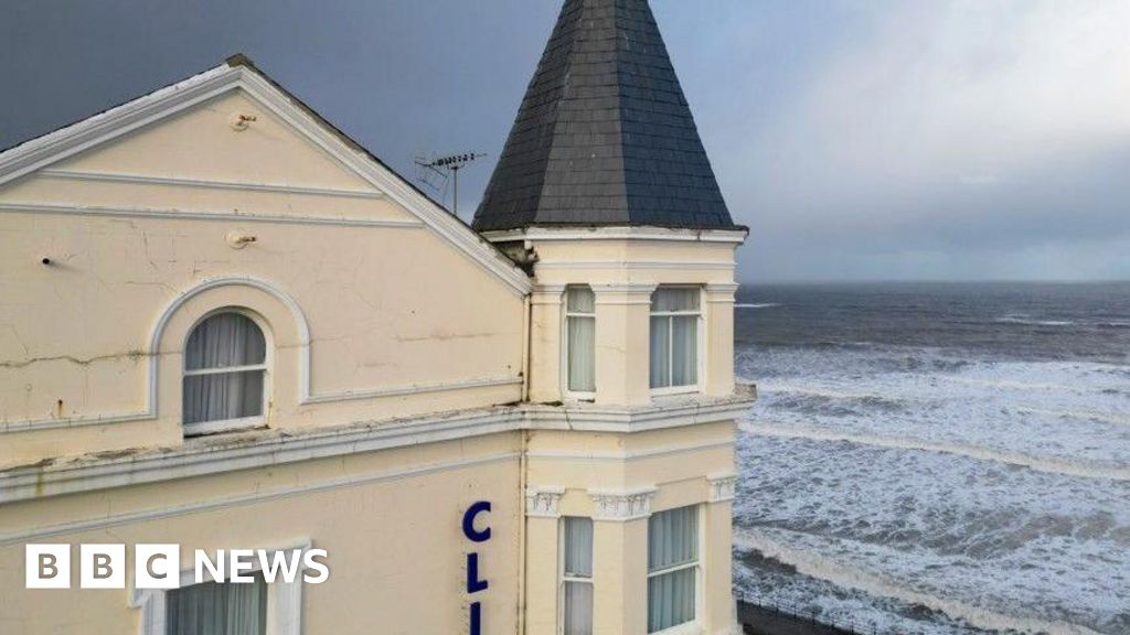bbc.co.uk - Grace Shaw - Scarborough hotel with Wilfred Owen link is Grade II-listed - BBC News