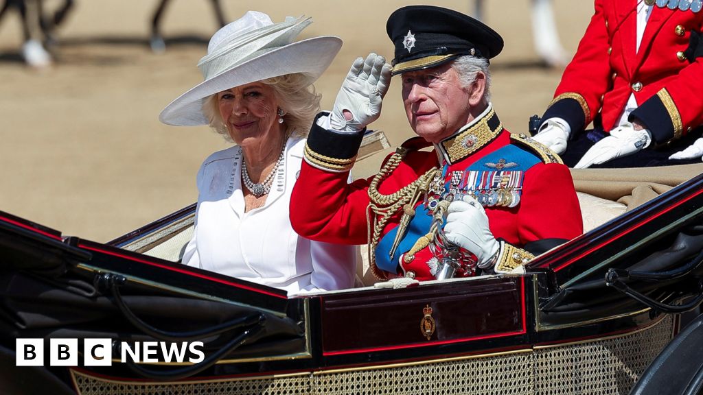 King and Queen cheered by thousands at Trooping the Colour