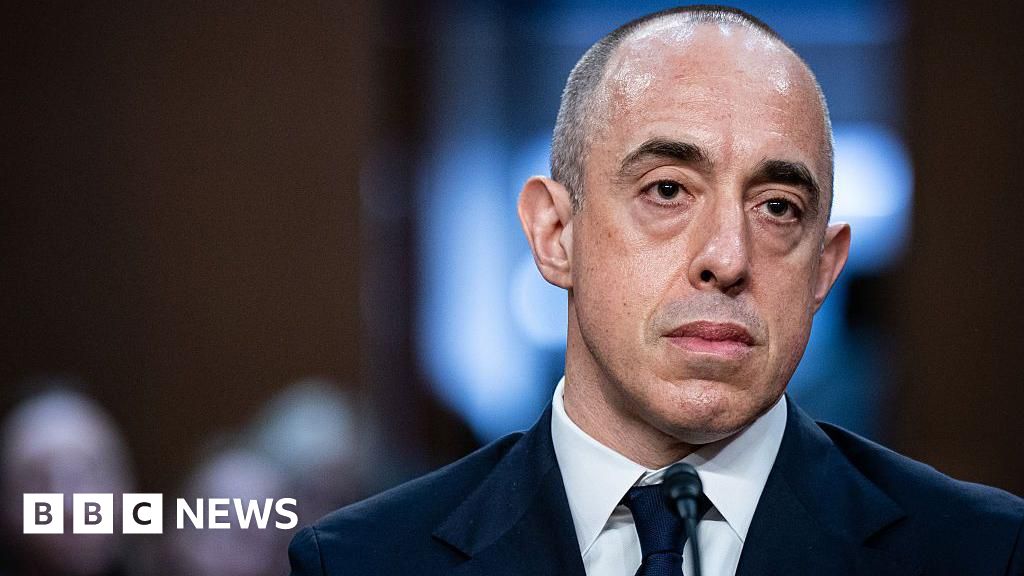 Emil Bove: Trump's ex-lawyer confirmed as appeals court judge thumbnail