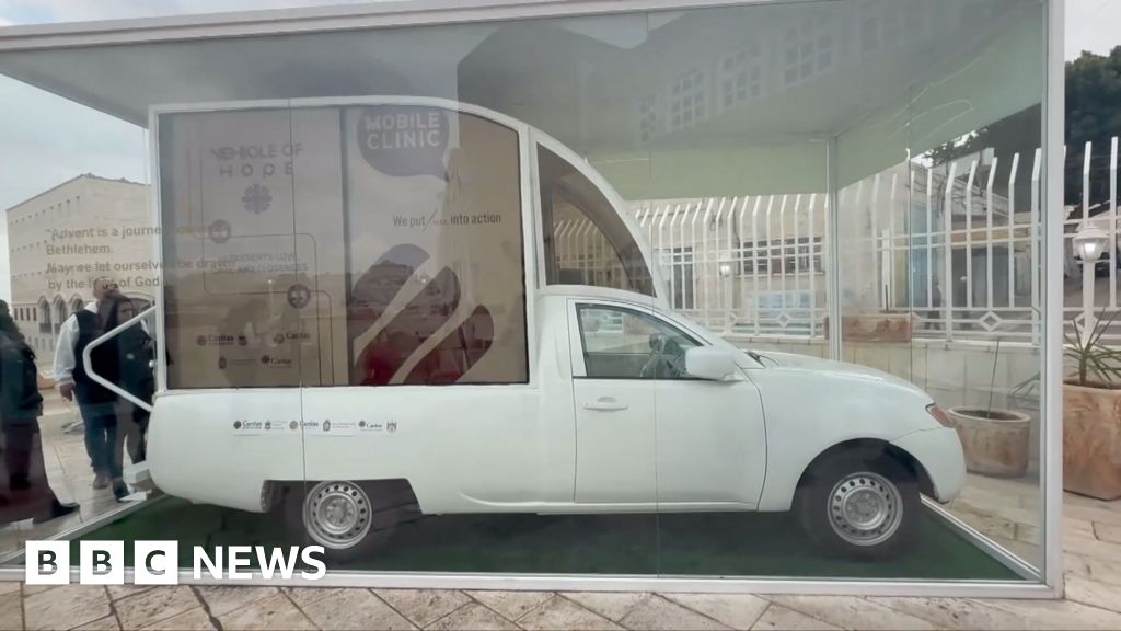 Popemobile becomes a mobile health clinic for Gaza children