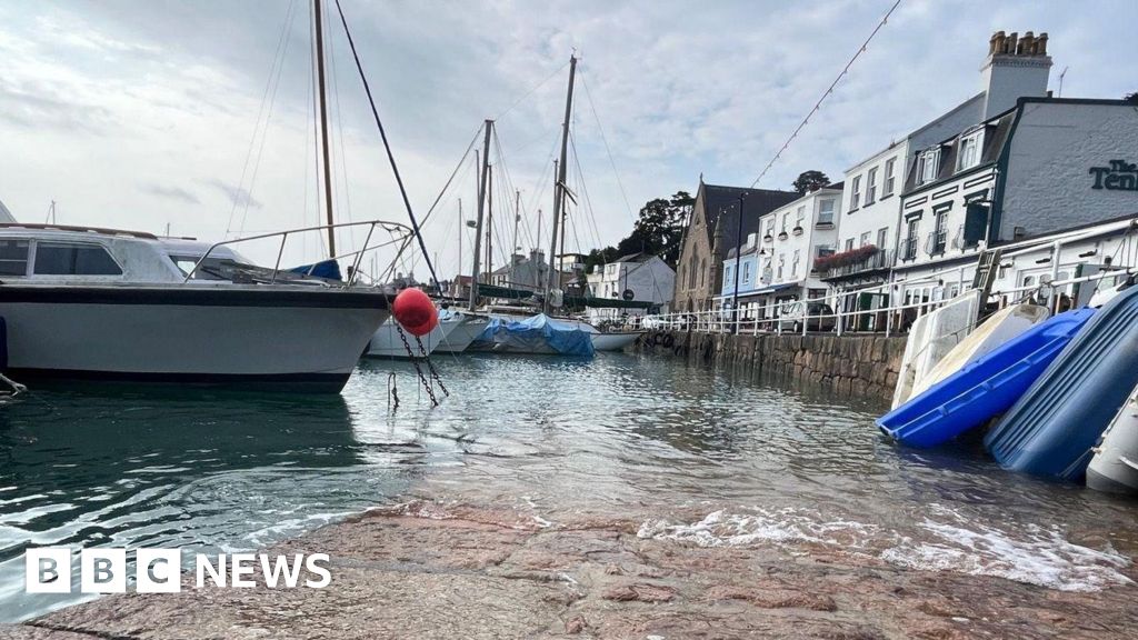 Jersey Met Office issues orange weather warning BBC News