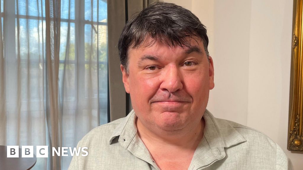 <div>Graham Linehan: I don't regret my online posts</div>