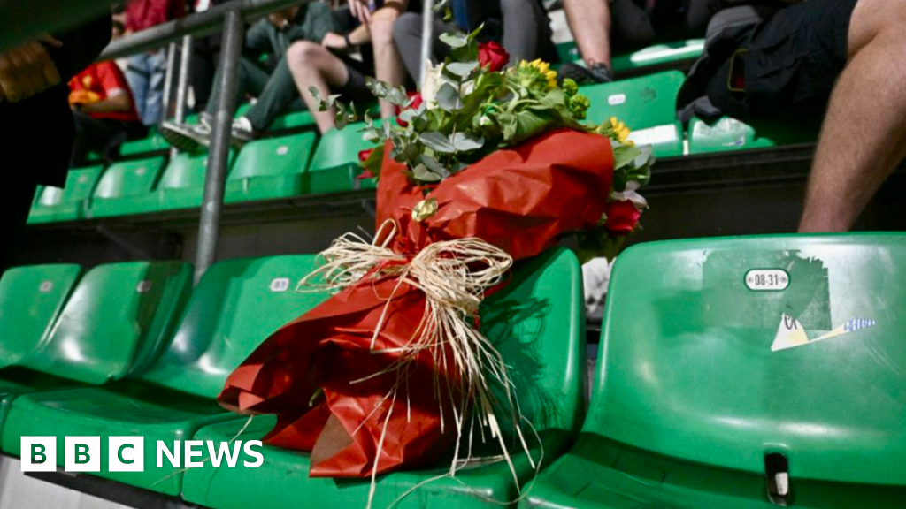 Liverpool fan in Italy for match dies in crash