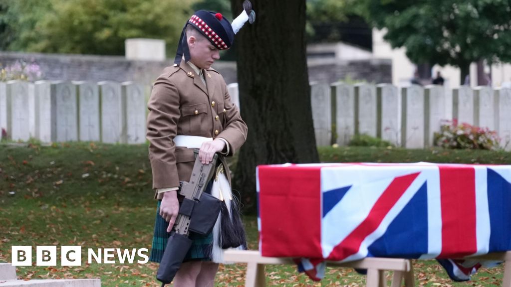 Unknown Scots soldiers given military burial in France