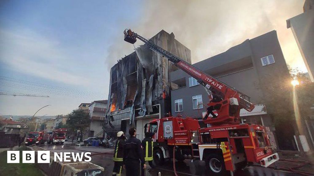 Fire at Turkey perfume warehouse kills six