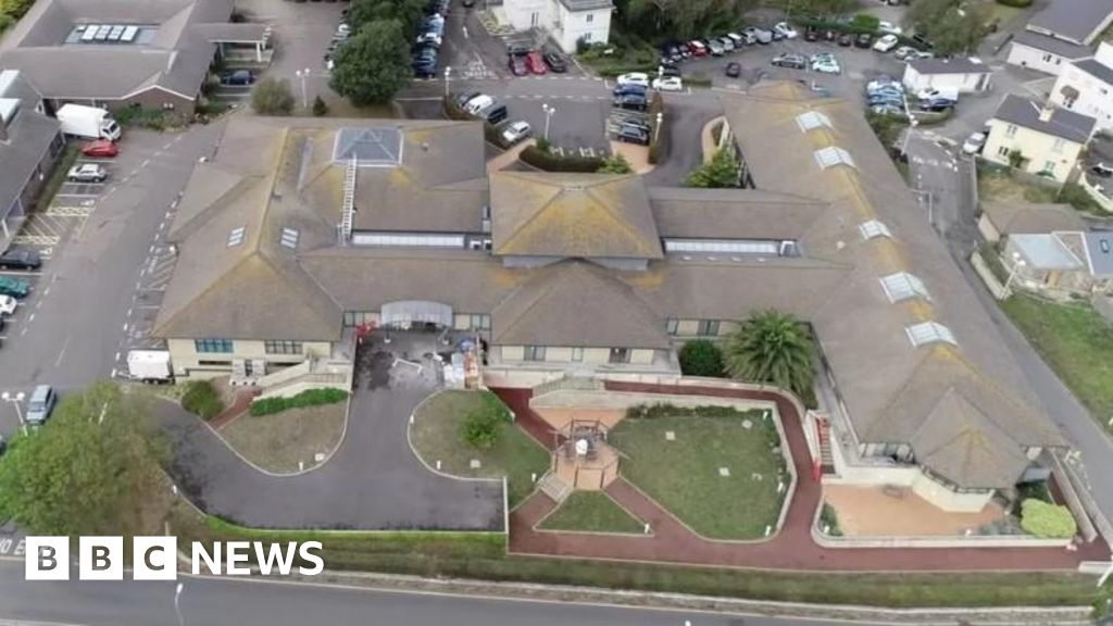 Jersey Multi-site Hospital Plan Will 'put Lives At Risk' - BBC News