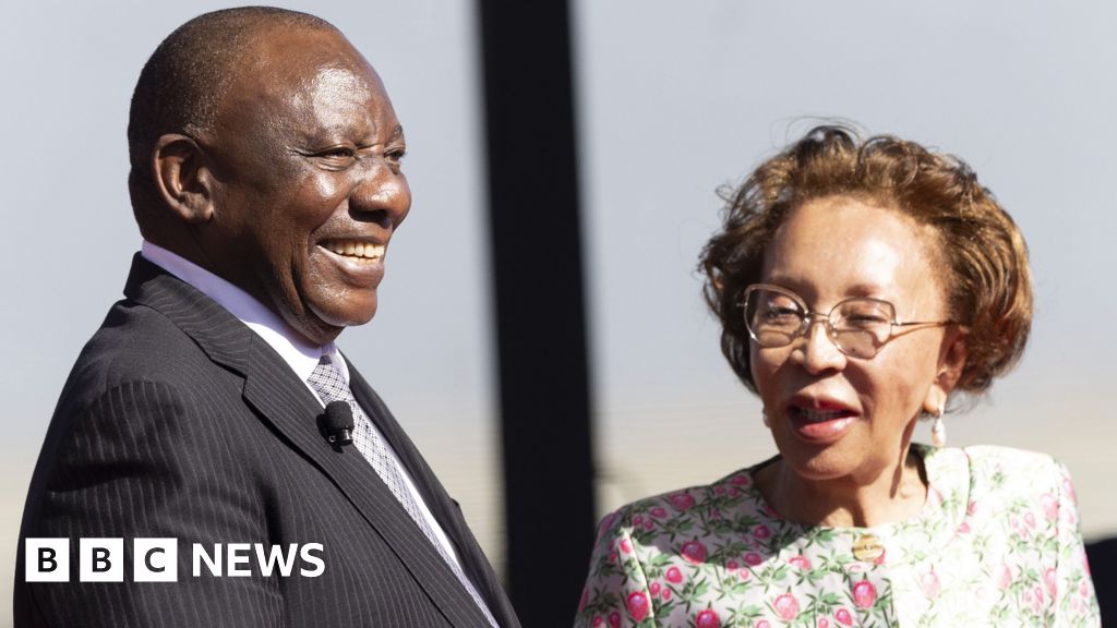 South Africa's Ramaphosa vows 'new era' at inauguration