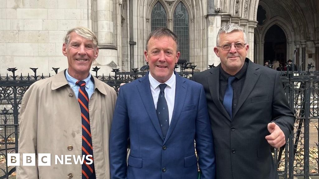 Police drop investigation into Reform councillors