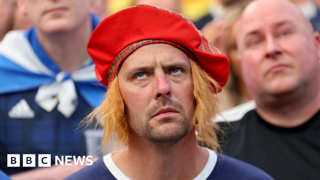 Scotland fans endure humbling Euro  opener against Germany