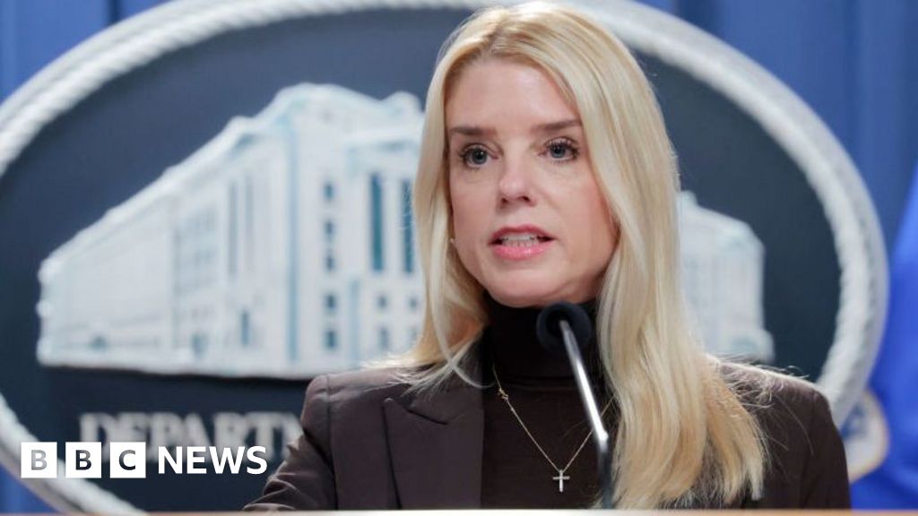 US Attorney General orders grand jury hearings on Trump-Russia probe thumbnail