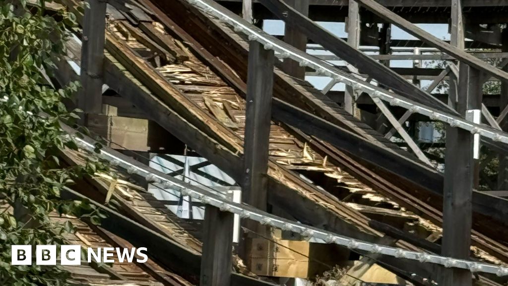 Kent: UK’s oldest rollercoaster remains closed after track damage