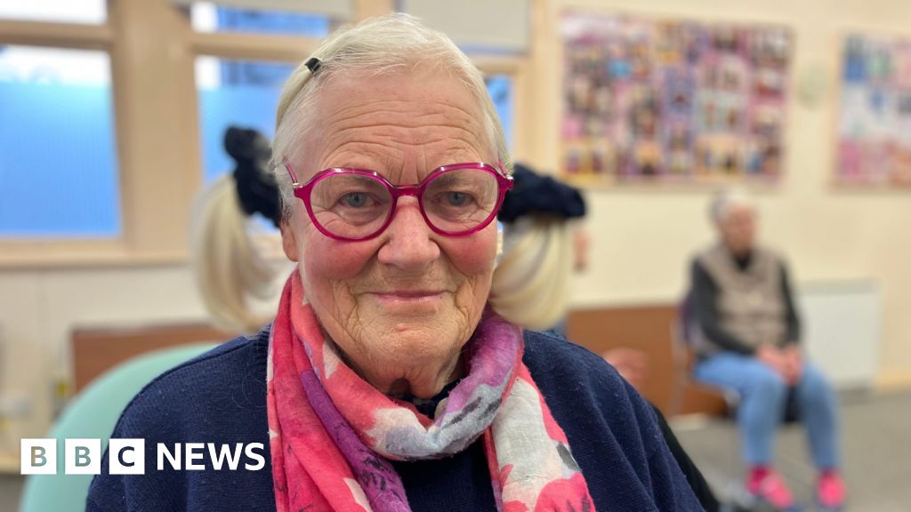 Community warm space a 'lifeline' for the lonely