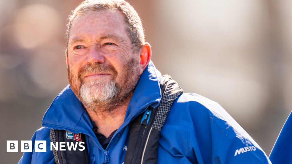 Plymouth skipper wins roundtheworld race for second time BBC News