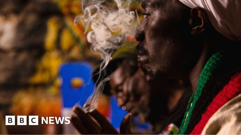 Tribunal kenyan rejette la demande des rastafariens de légaliser le cannabis