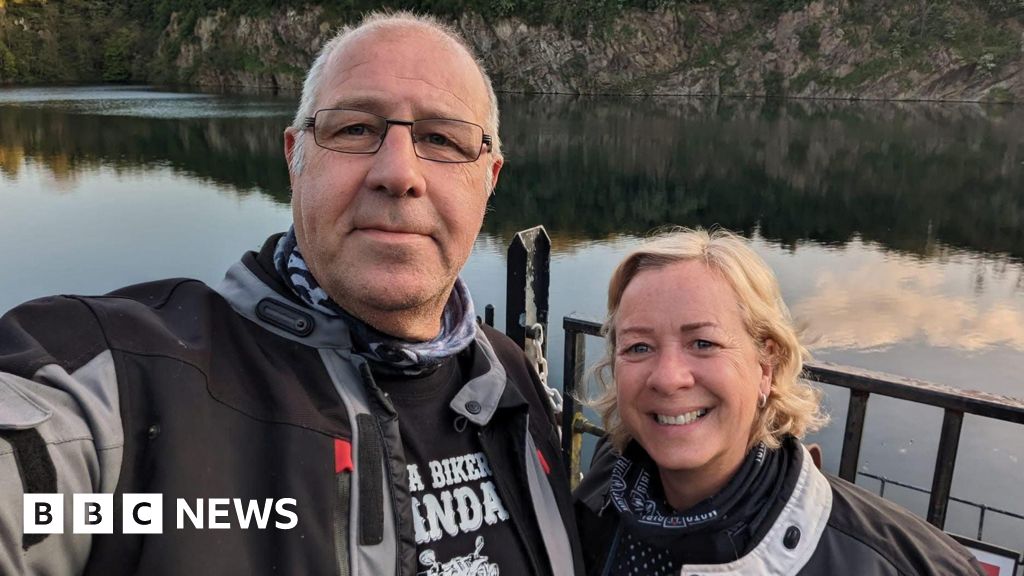 Inquest opens into death of couple in cable car crash