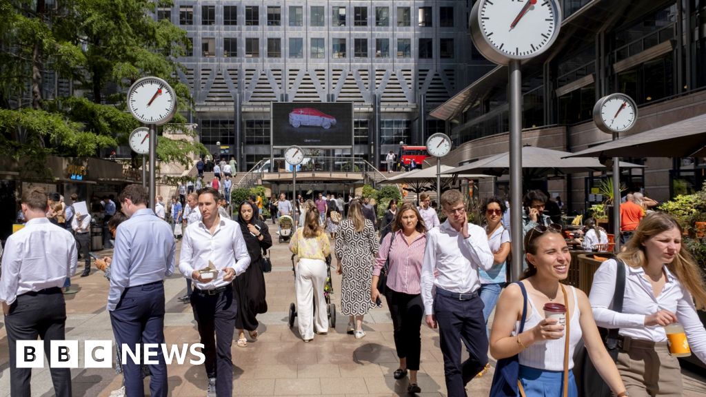 UK borrowing costs jump as uncertainty over PM's future continues   www.bbc.com