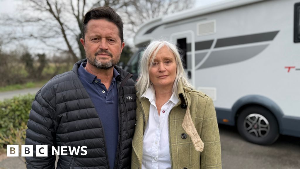 Fine cancelled for motorhome couple who found migrant