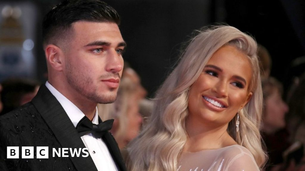 Molly-Mae Hague annouces split from Tommy Fury