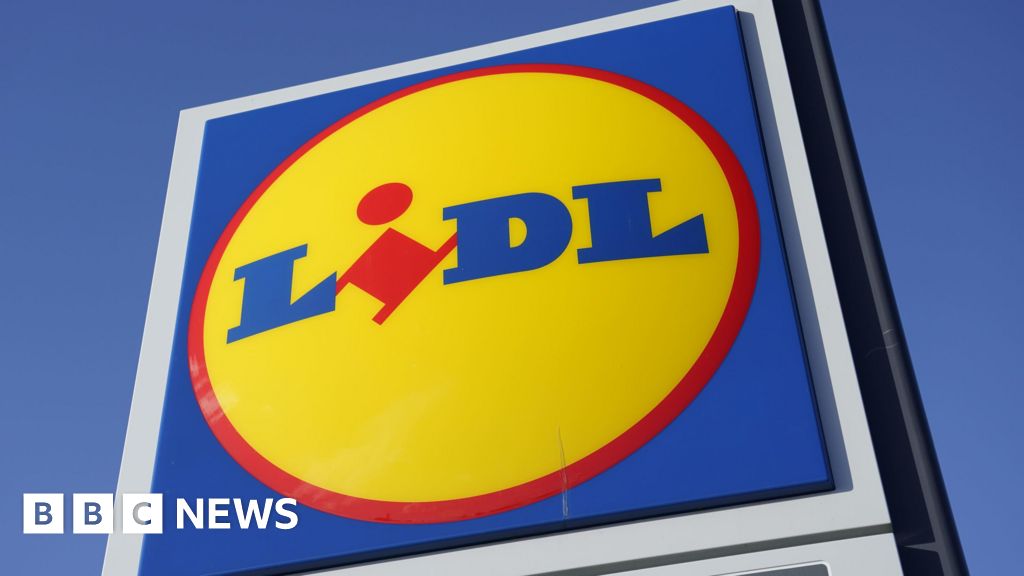 Lidl dibersihkan untuk mendorong rencana ke depan untuk pub Irlandia Utara Pertama