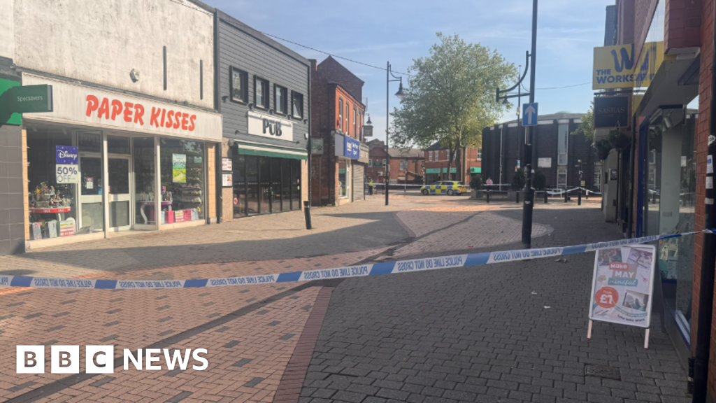 Car crashes into 'multiple pedestrians' in Arnold town centre