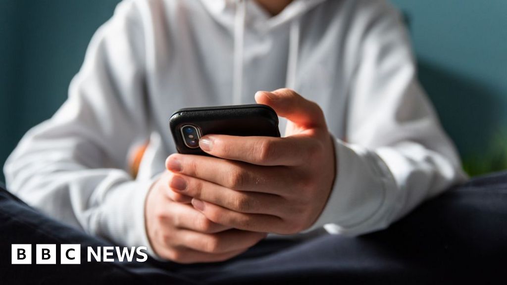 Surge in VPN downloads as porn sites start age verification checks