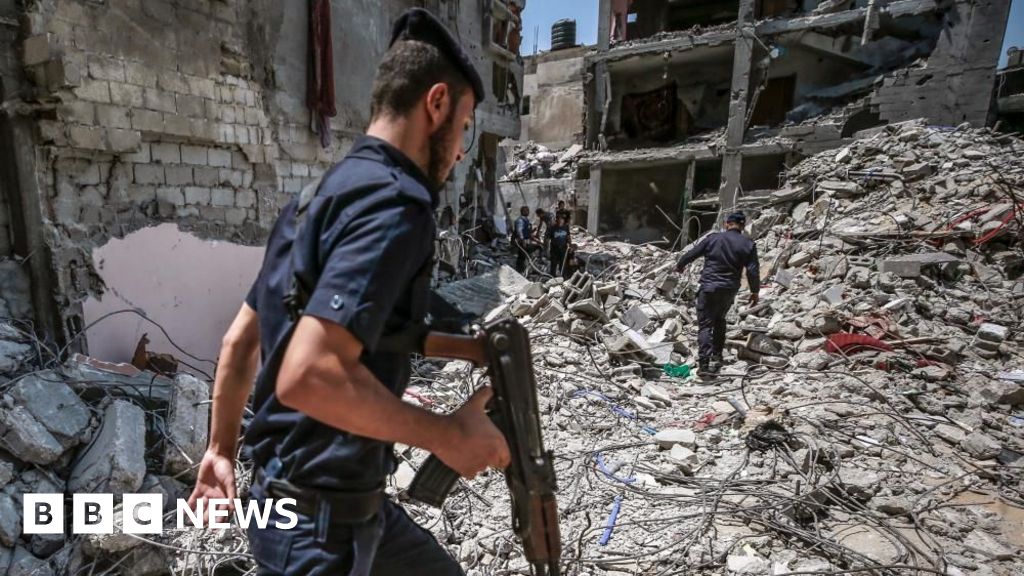 Gaza: Deadly fighting erupts between Hamas and Palestinian clan