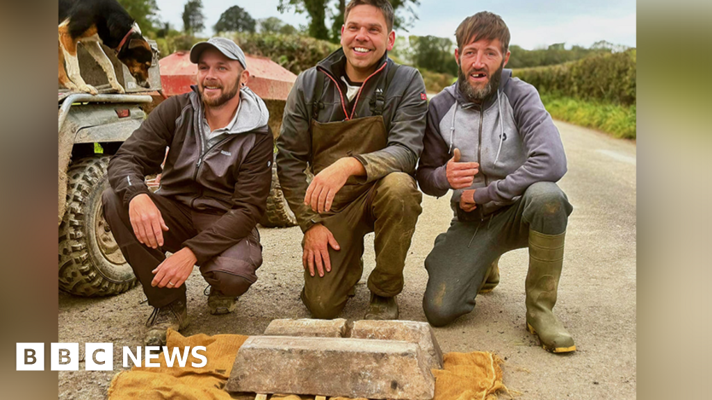 'Exceptionally rare' Roman lead blocks found on farmland