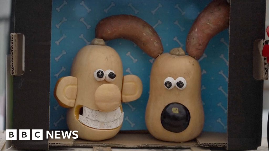 Top of the crops: Famous faces star in veggie lookalike show