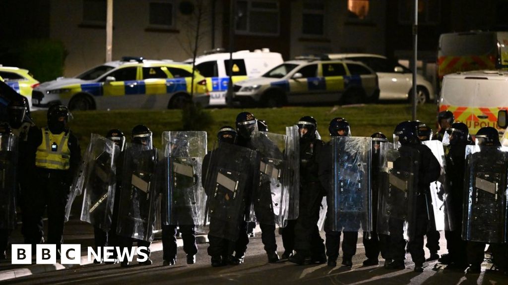 Cardiff riot: More police visibility needed, says Ely councillor - BBC News