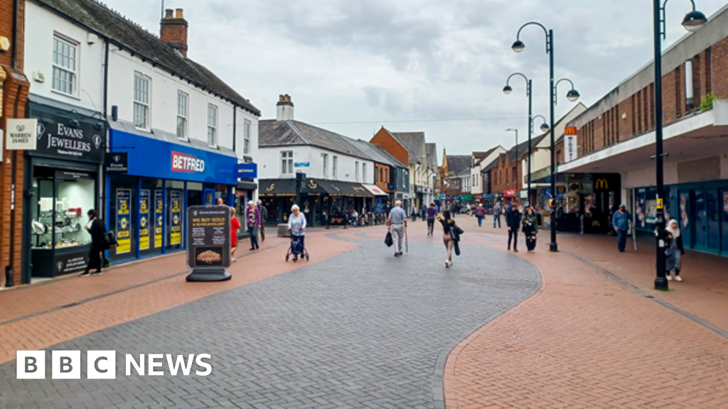 New Dedicated Town Centre Beat In Nuneaton And Bedworth - BBC News