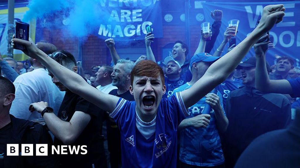 In pictures: Everton's Goodison goodbye