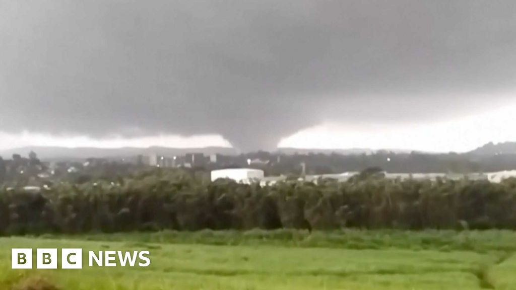 South Africa 'tornado': Storm devastates parts of Tongaat town - BBC News