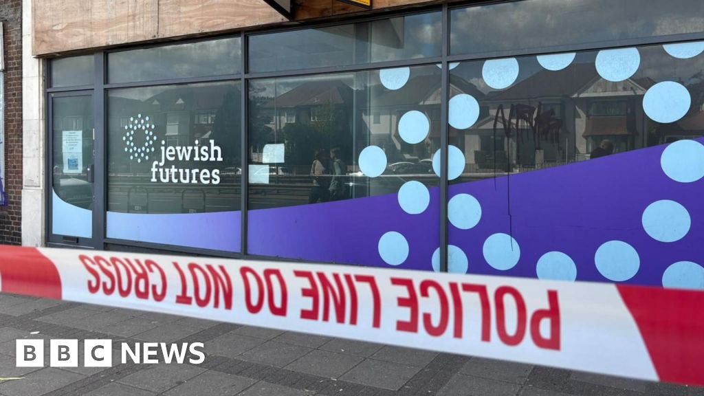 Counter-terror police investigate another London arson attack