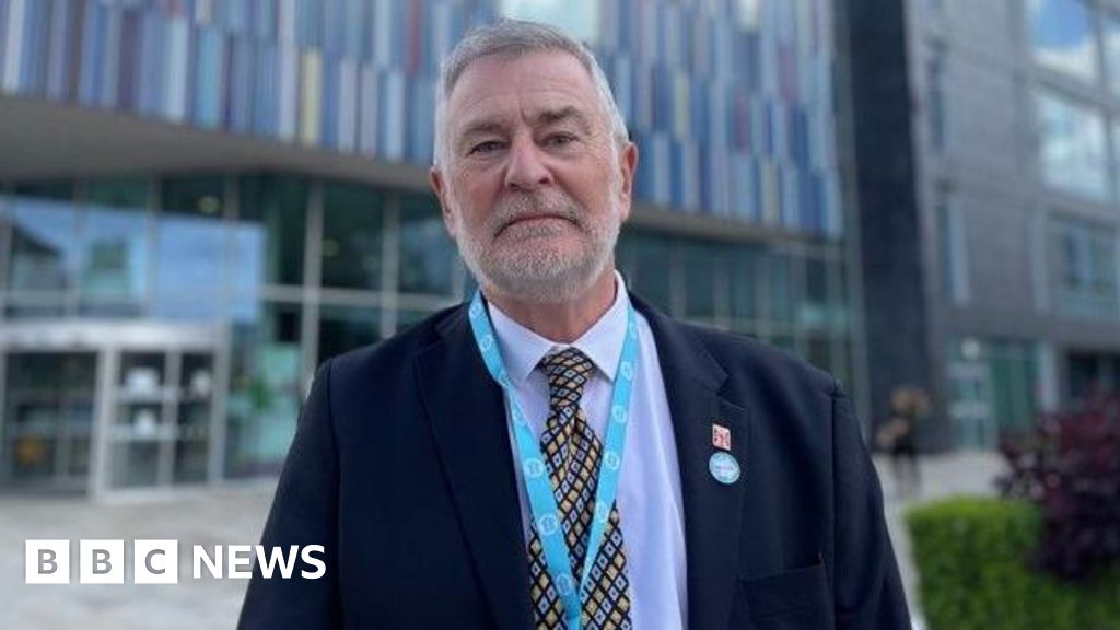 City's Reform UK leader quits over 'vitriolic' texts