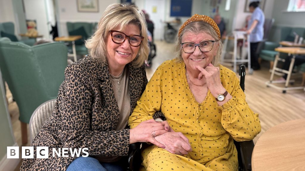 bbc.co.uk - Lauren Hirst - Robot dogs, hair dos and crumble: What care home life can be like