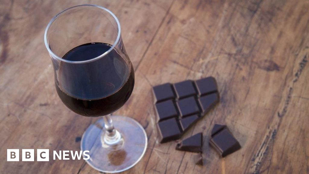 bbc.co.uk - Alun Jones - Sports tickets, hampers and vouchers for Welsh government staff - BBC News