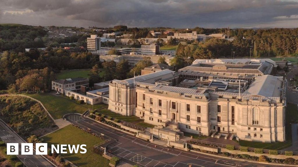 National Library of Wales missing 2,200 items